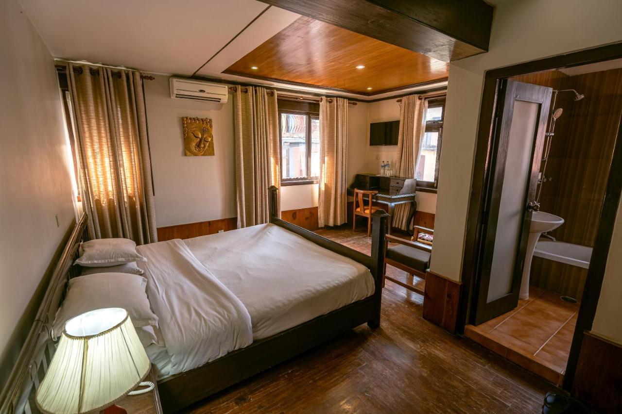 Hotel Ganesh Himal Kathmandu Exteriör bild