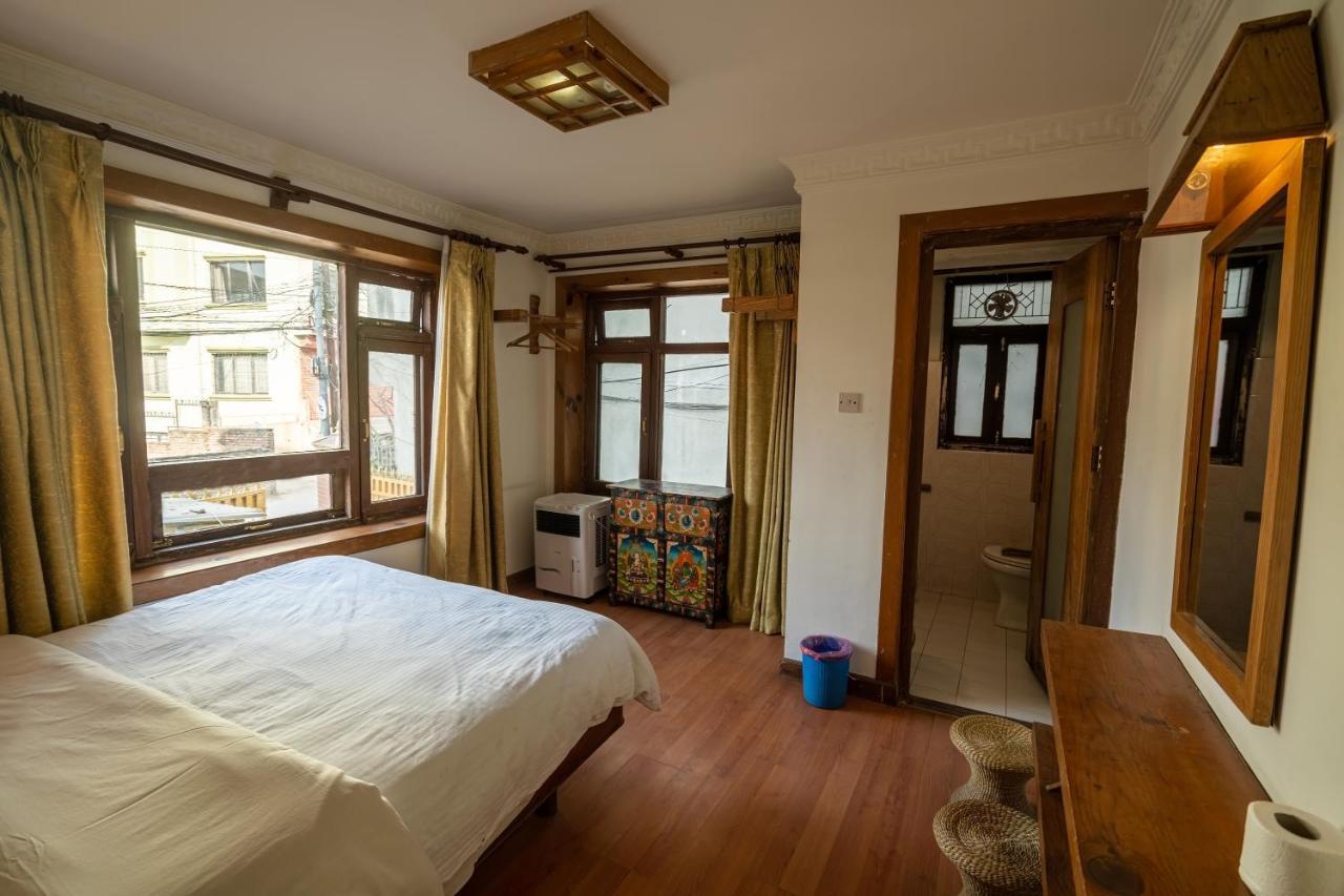 Hotel Ganesh Himal Kathmandu Exteriör bild