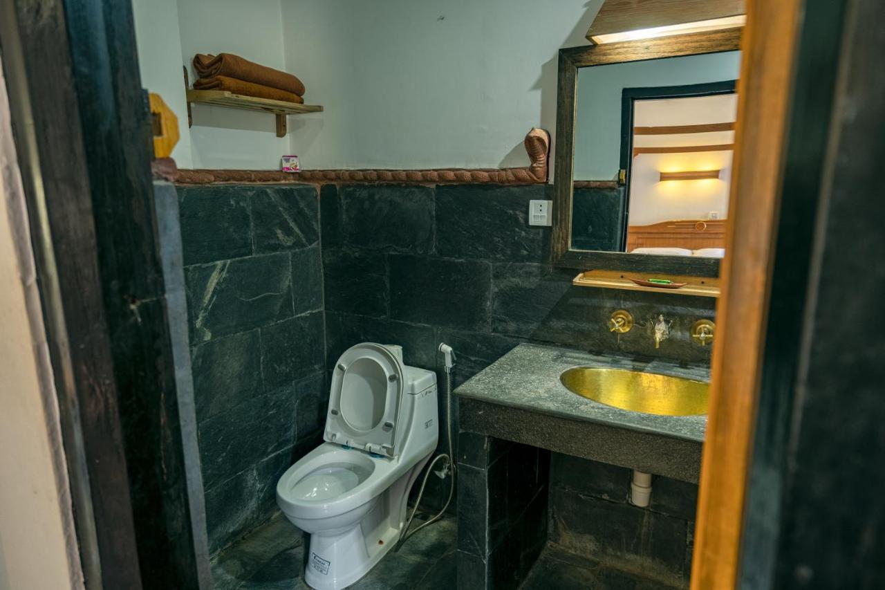 Hotel Ganesh Himal Kathmandu Exteriör bild