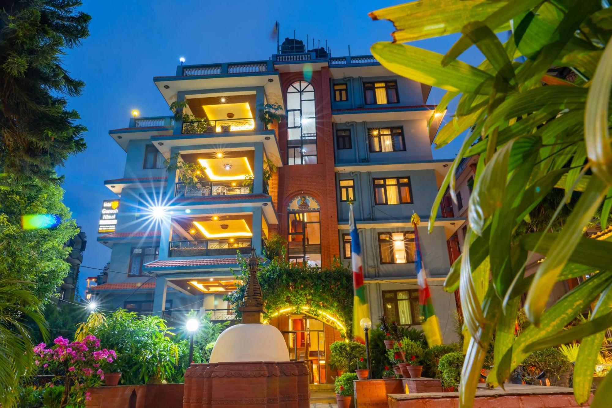 Hotel Ganesh Himal Kathmandu Exteriör bild