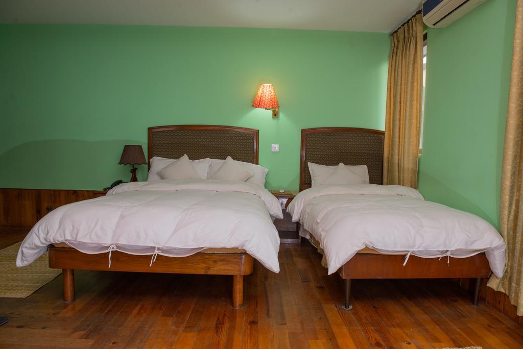 Hotel Ganesh Himal Kathmandu Exteriör bild