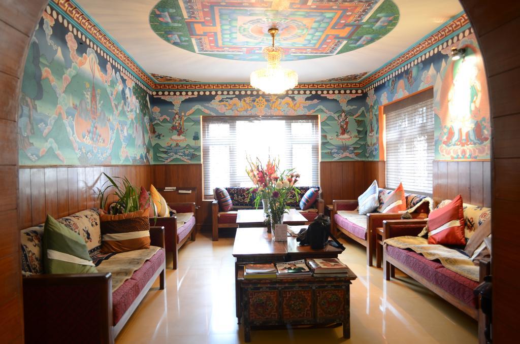 Hotel Ganesh Himal Kathmandu Exteriör bild