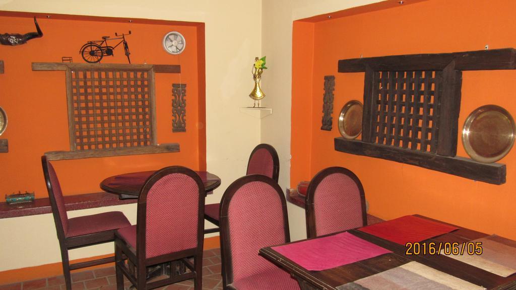 Hotel Ganesh Himal Kathmandu Exteriör bild