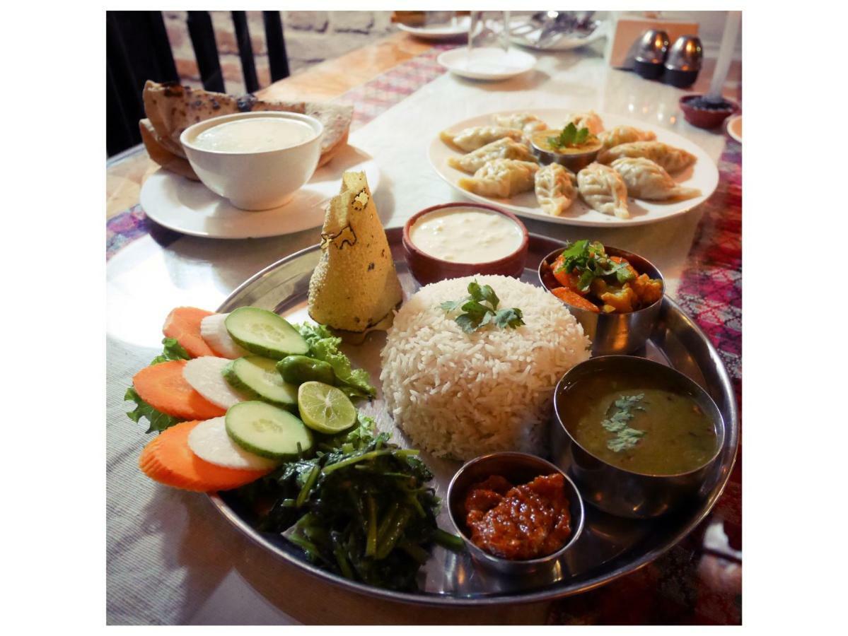 Hotel Ganesh Himal Kathmandu Exteriör bild